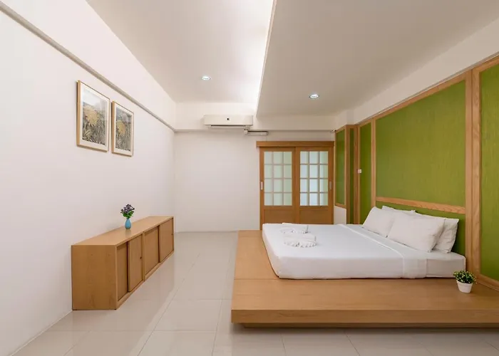 Hotel At 115 By Rompo