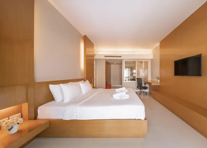 Hotel At 115 By Rompo Bangkok