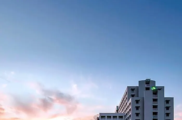Hotel At 115 By Rompo 4*